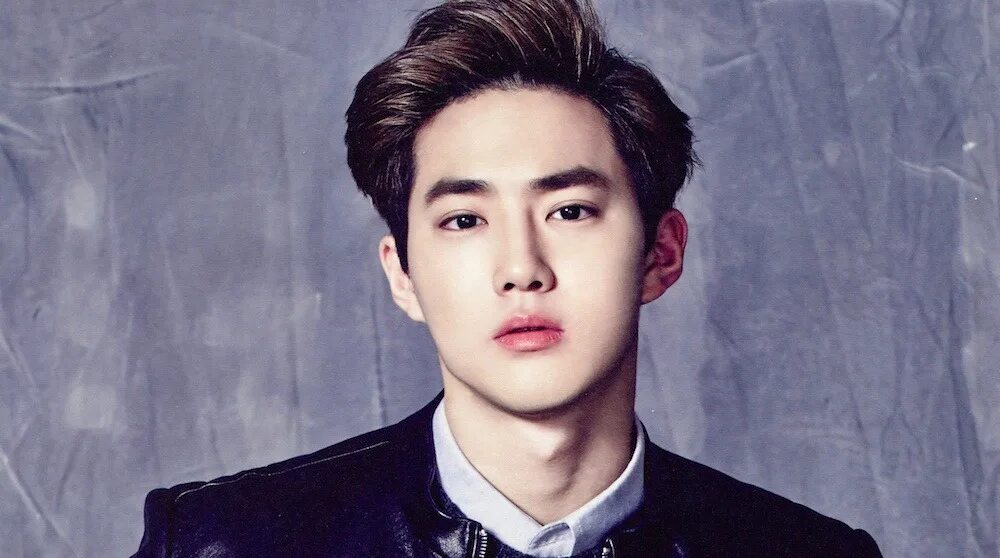 Kim joon myun. Сухо из exo. Сухо написано. Сухо написано. Мим чун мен эксо.