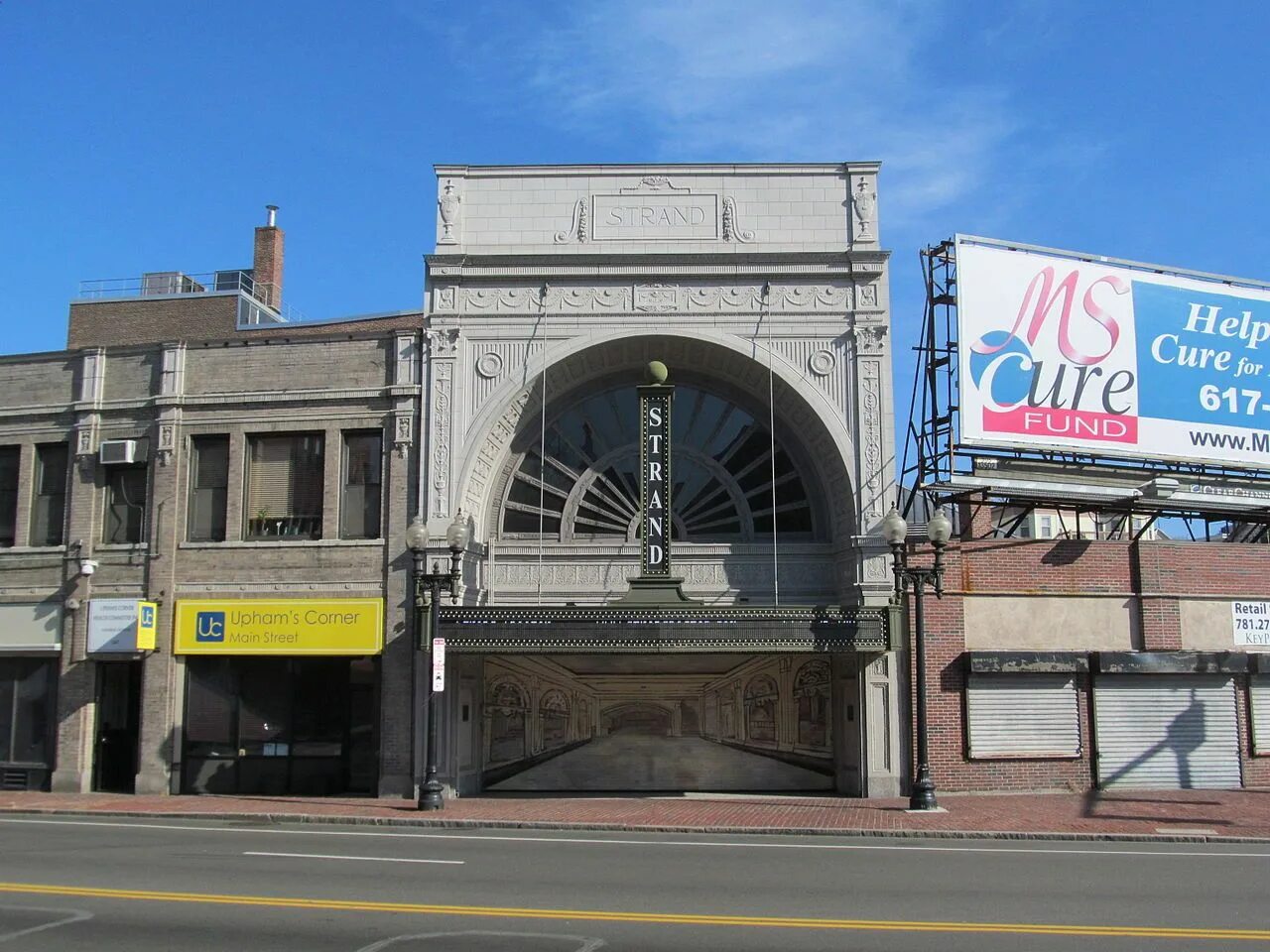 Дорчестер Бостон. Strand Theatre. Монреаль площадь Дорчестер. Marietta, Georgia Strand Theater.