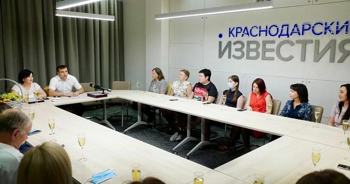 Новая газета обложка. Сайт краснодарские известия. Краснодарские известия. Краснодарские газеты. Краснодарские известия газета.