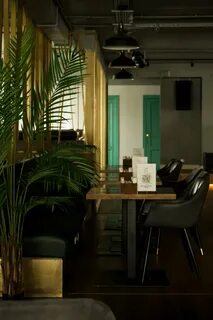 Aura lounge