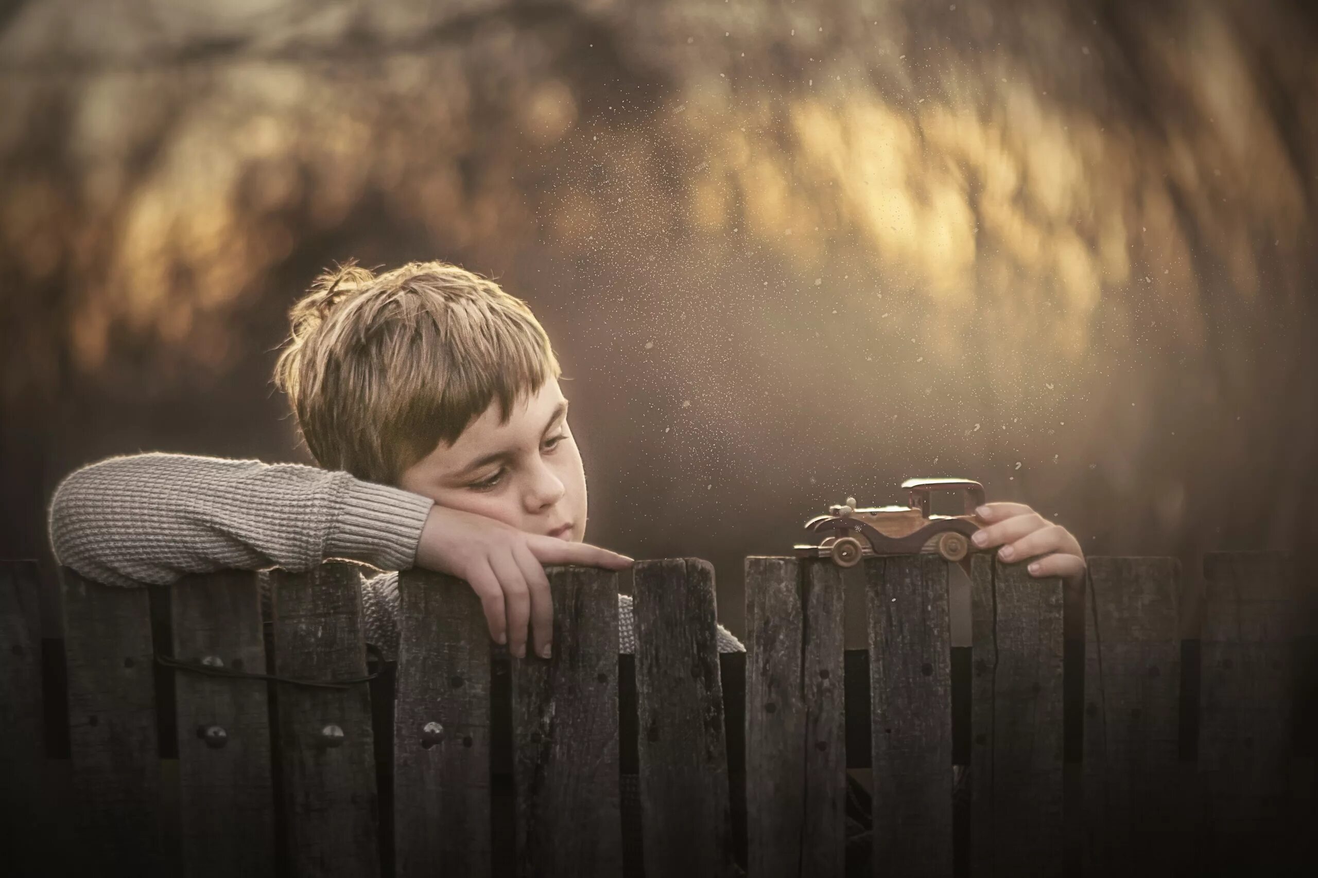 Мальчики на озере. Коди смит-макфи впусти меня. Мой мальчик (about a boy), 2002. Мальчик на заборе. Жутко громко и запредельно близко (2011г.