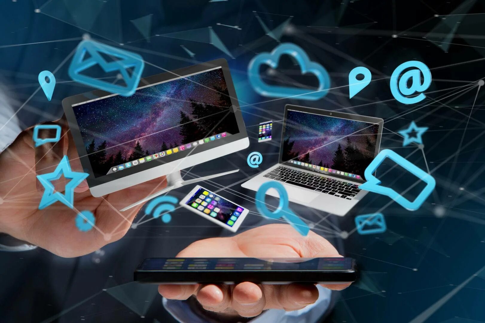 Computer flies. Смартфон как центр информации. компьютер в который летит инфо. fly computer. computer flying.