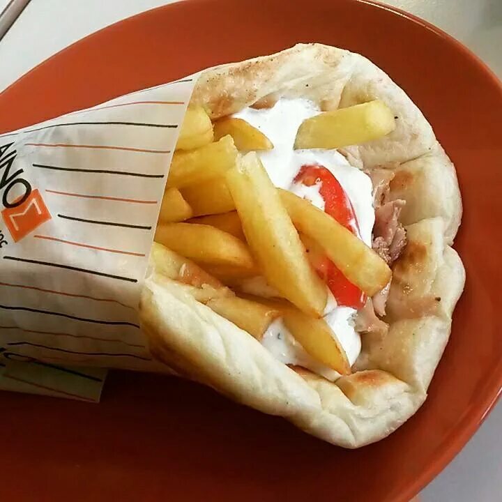 Сувлачная санторини адлер. Сувлачная молокова. Сувлаки адлер. Сувлаки адлер. Сувлаки адлер.