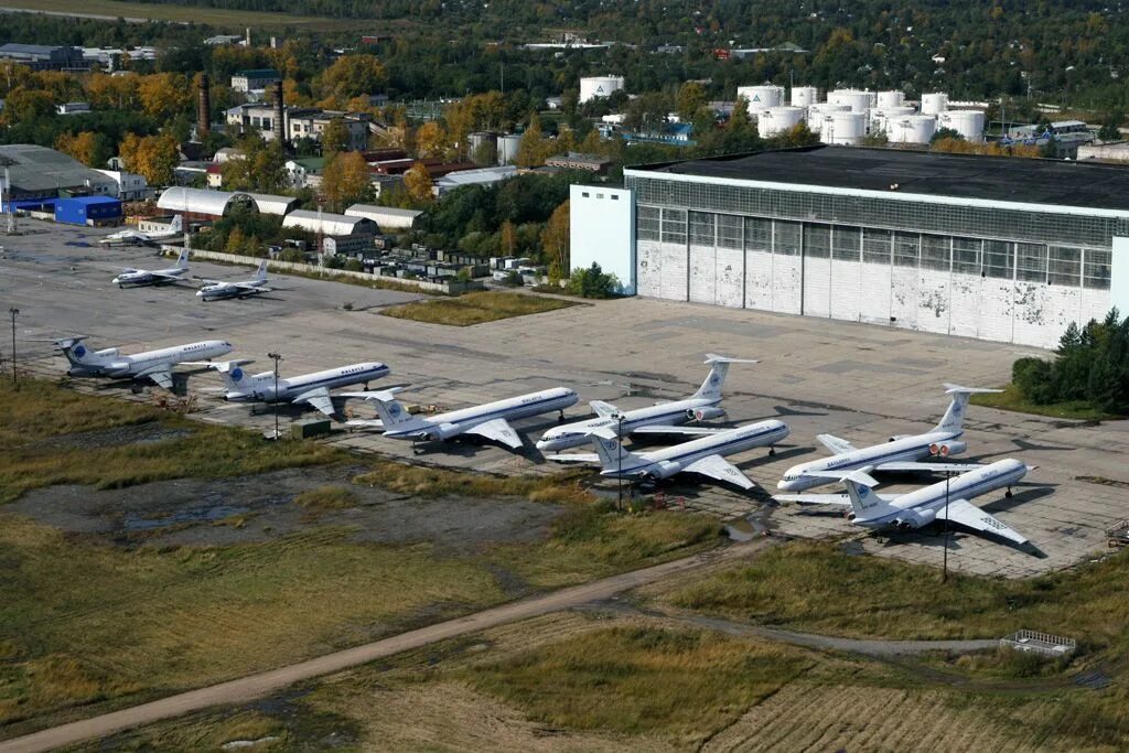 Аэропорт МВЛ Хабаровска. Аэродром Динамо Хабаровск. Военный аэродром Хабаровск. Аэропорт Центральный Хабаровск. Аэропорт хабаровск купить