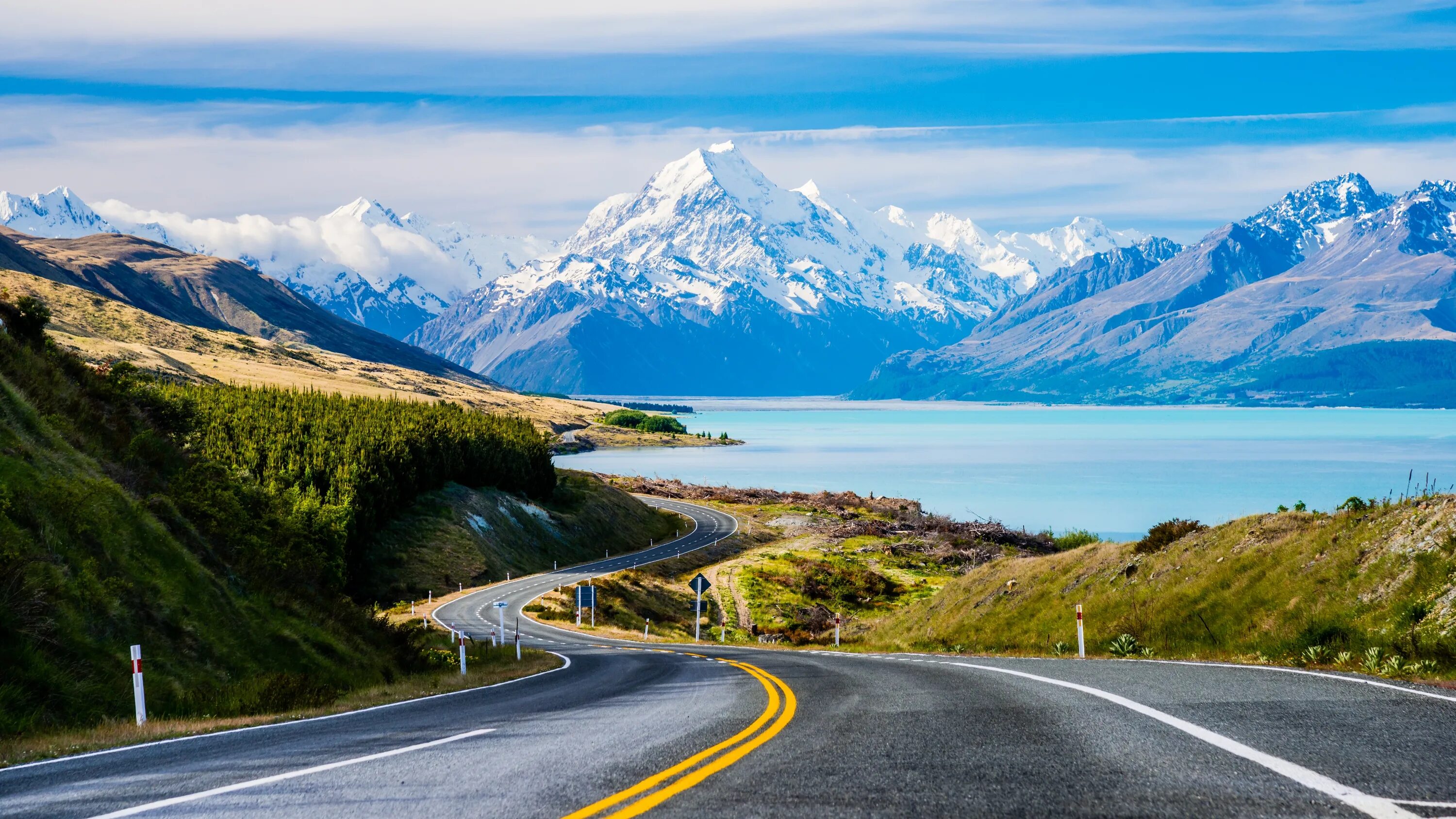 New zealand where. Маунт Кук новая Зеландия. Озеро пукаки в новой Зеландии. Гора Кука дорога новая Зеландия. Южные Альпы новая Зеландия.