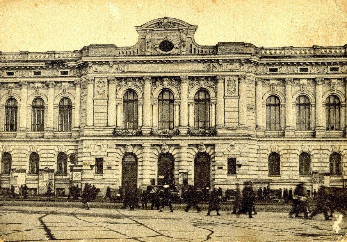 Самые первые банки. Генуэзский банк святого георгия. Банк 19 века в россии. Государственный банк в москве здание 19 века. Банк святого георгия в генуе.