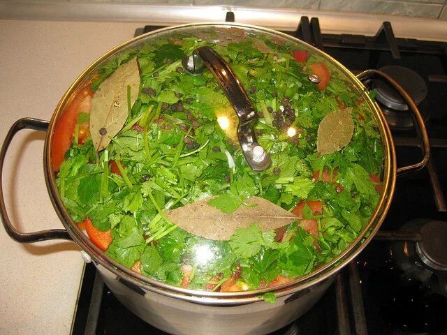 Хашлама армянская. Чанахи, шурпа, хашлама. Хашлама из говядины в казане. Хашлама на костре по азербайджански. Кахетинская хашлама.