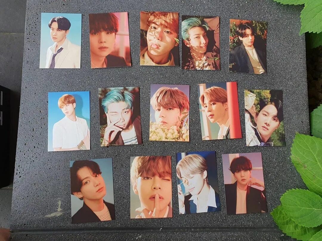 Карточки бтс love yourself. Карточка бтс чонгука. Карточки кпоп. Игральные карты бтс. Кпоп карты.
