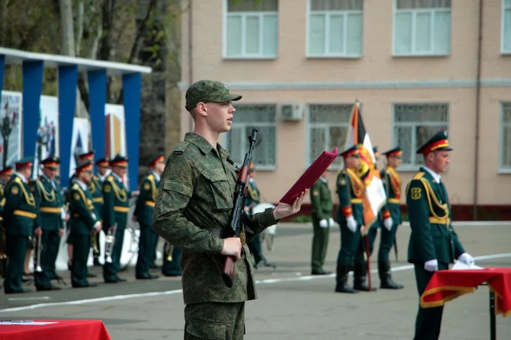 Призыв в днр 2024. Срочники ДНР. Присяга ДНР. Военная присяга ДНР. Призывники ДНР.