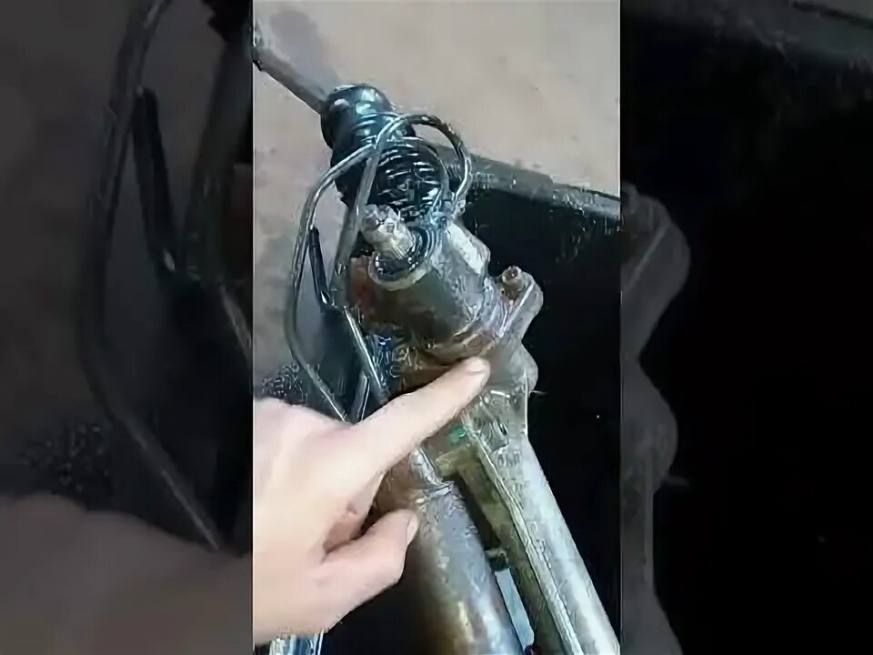 Устраняем течь рулевой рейки. Устраняем течь рулевой рейки