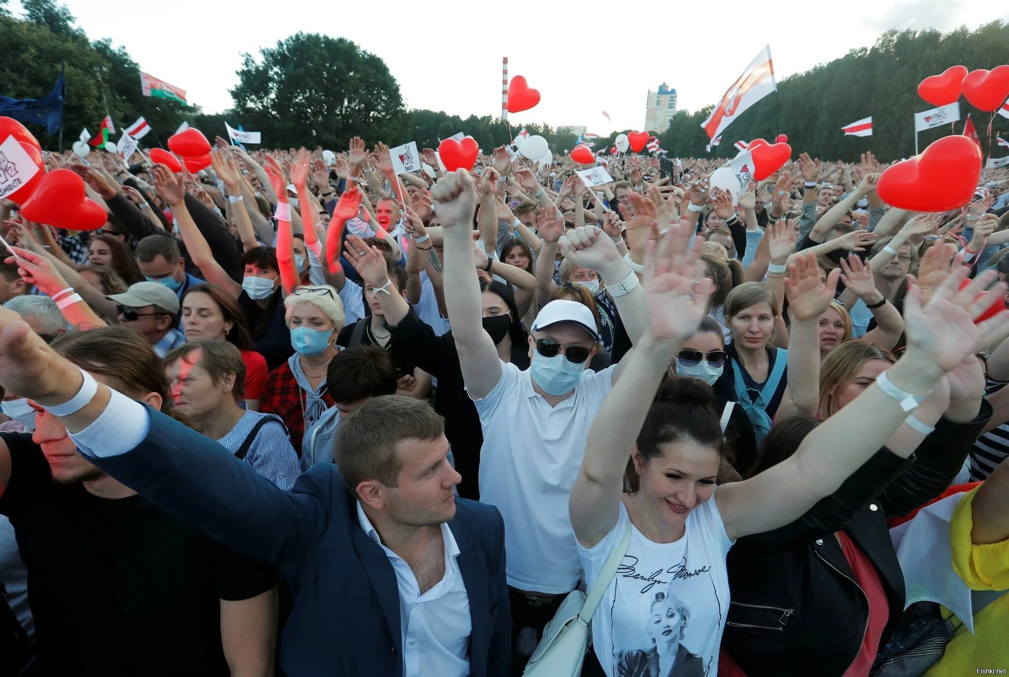 Митинги в Белоруссии 2020 против Лукашенко. Митинг в Минске 2020. Мирный митинг Минск 2020. Митинги в Беларуси 2020 оппозиция. Митинги в белоруссии