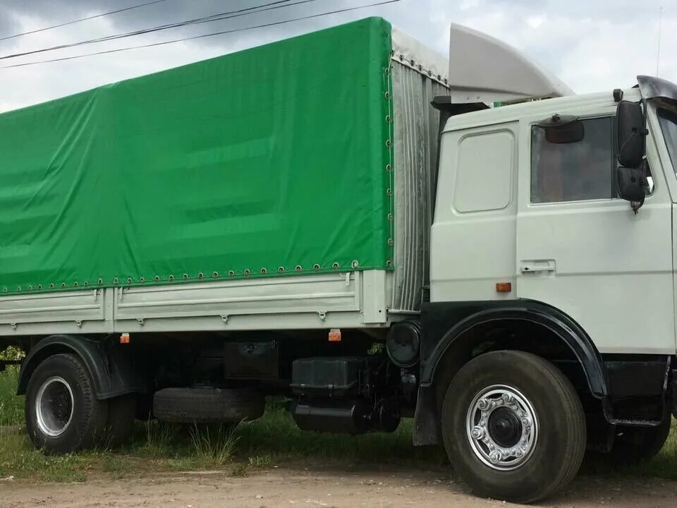 Маз 5338 тент. Маз 6310 тонар. Маз 10 тонник тент. Грузовой бортовой маз 6312а9-320-010. Маз 5336 бортовой тент.