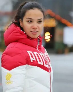Фото лыжницы степановой