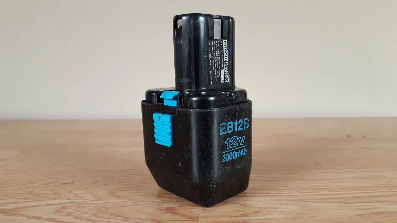 Weak battery. Akku eb1214s ёмкость максимальная LIBOVER. Пыи Battery Hitachi. Xlc2w58 батарея Hitachi. Battery weak.