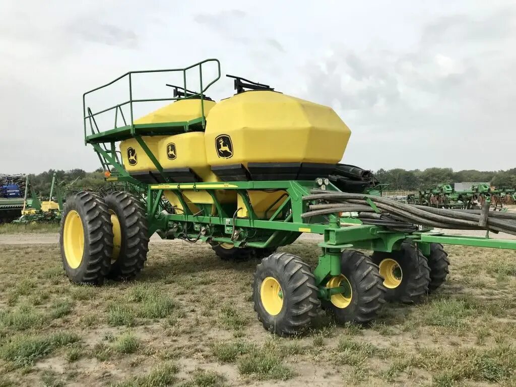 Посевной комплекс джон дир. Посевной комплекс john deere 1890. сеялка джон дир 1910. бункер джон дир 1910. посевной комплекс джон дир 1910.