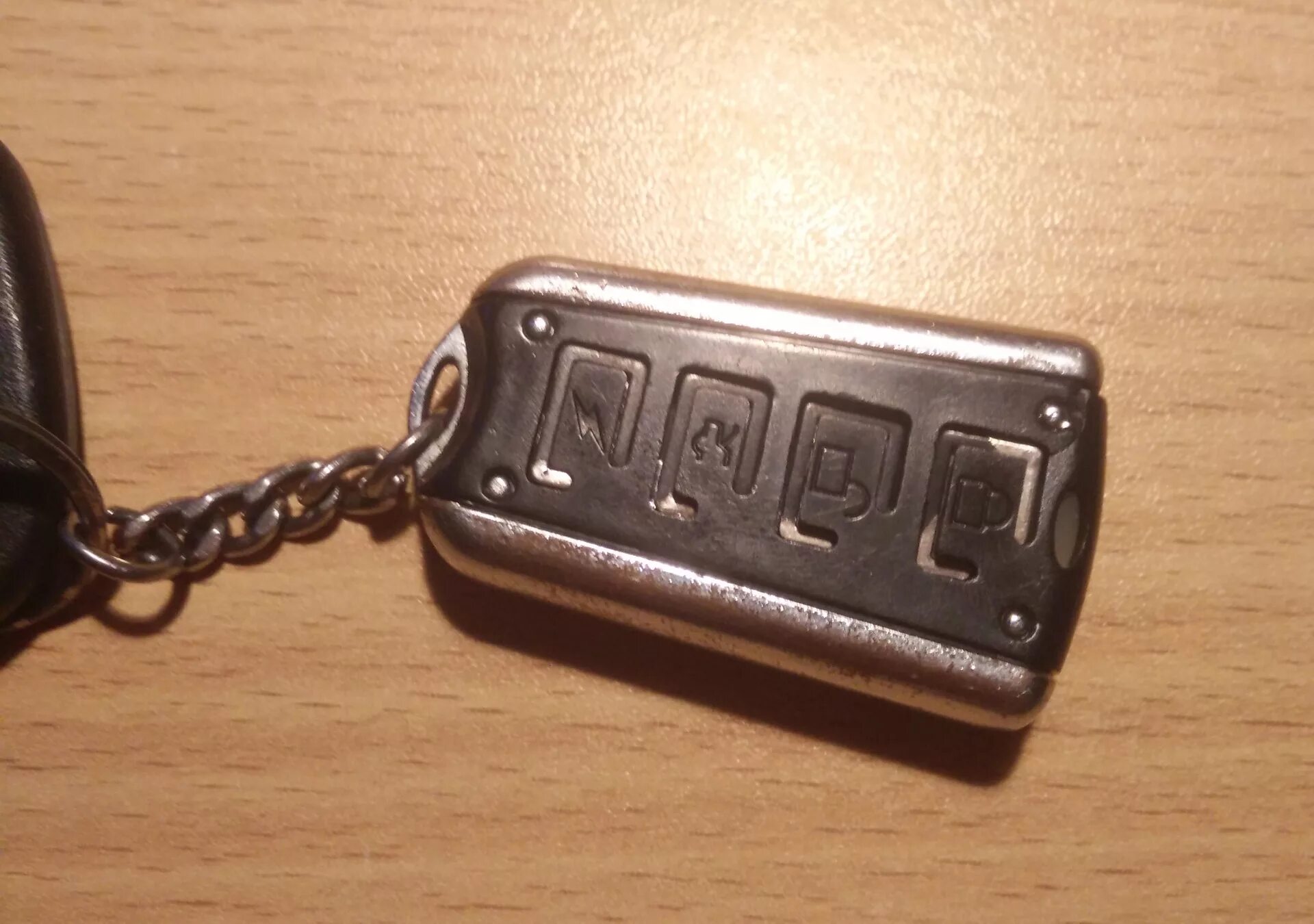 Пульт сигнализации старлайн а91. Старлайн а9 ключ от машины. Сигнализация старлайн а9 с автозапуском. Пульт сигнализации старлайн а91. Пульт сигнализации camry 2005.