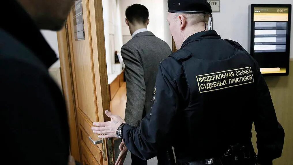 Злостное уклонение от уплаты алиментов является. Должник по алиментам. неуплата алиментов. неуплата налогов картинки. неплательщик алиментов.