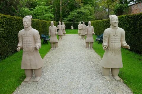 Terracotta army garden statues