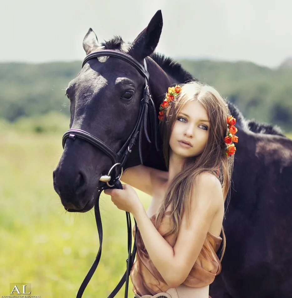 Девочка с лошадкой