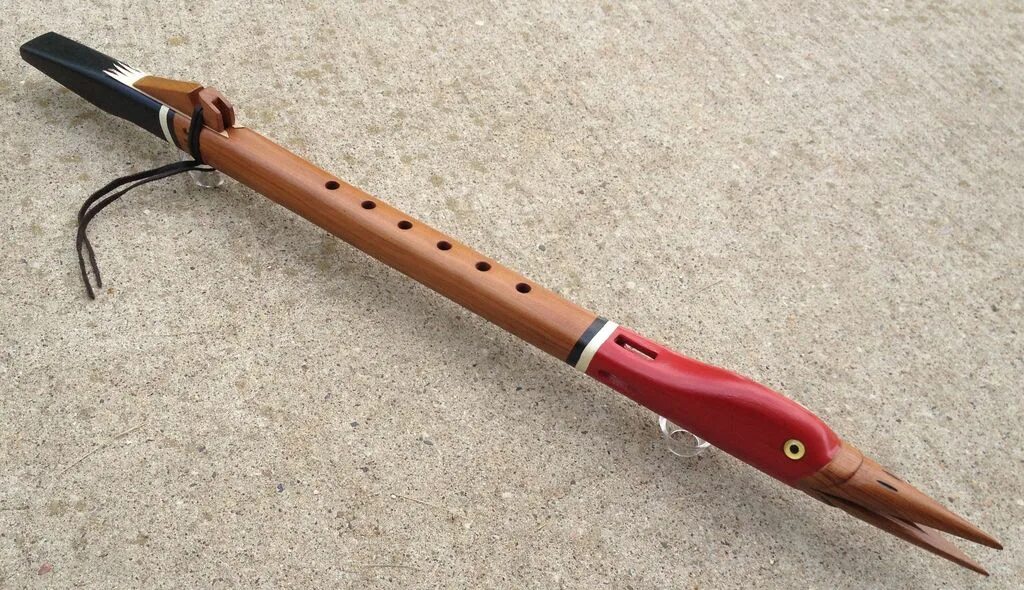 Native flute. Индейская флейта. Флейта индейцев. Флейты native. Индейская флейта ручной работы.