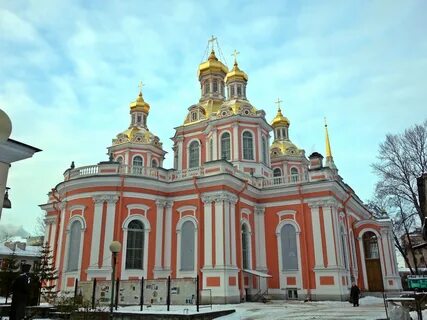 Церкви проспекта