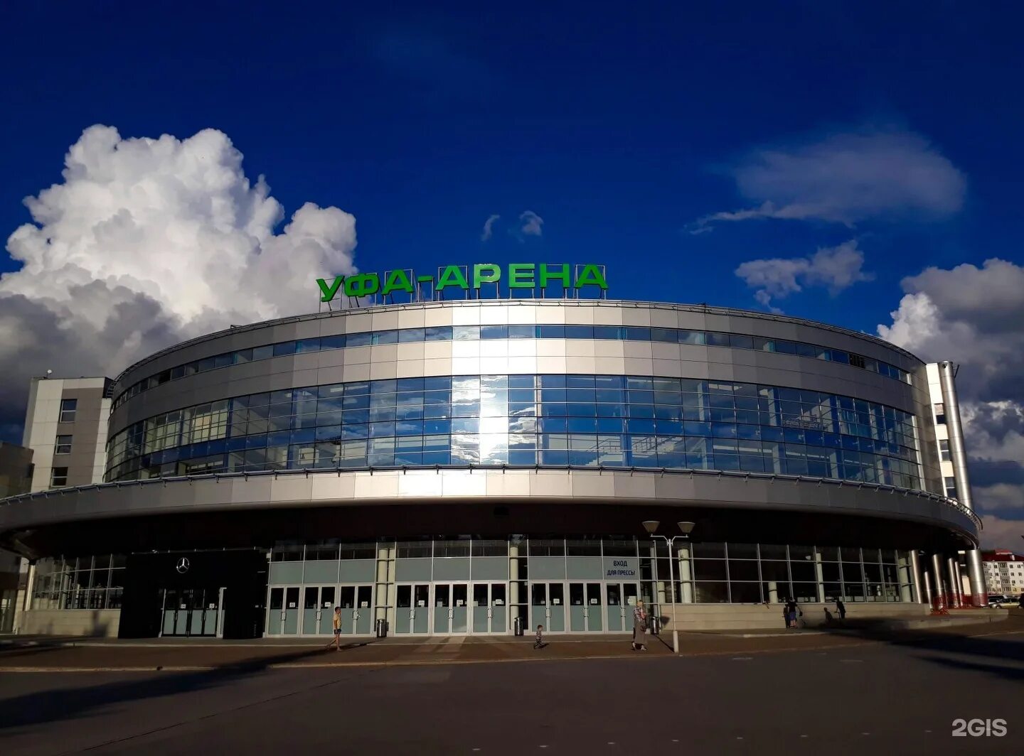 Arena уфа. Ледовый дворец Уфа. Спортивный комплекс Уфа-Арена. Уфа Арена Ленина 114. Стадион Салават Юлаев Уфа.