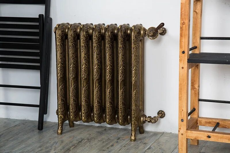 Как состарить латунь. Держатель для штор состаренное золото солнышко. Зеленая патина на меди. Как состарить латунь. Патина на меди естественная.