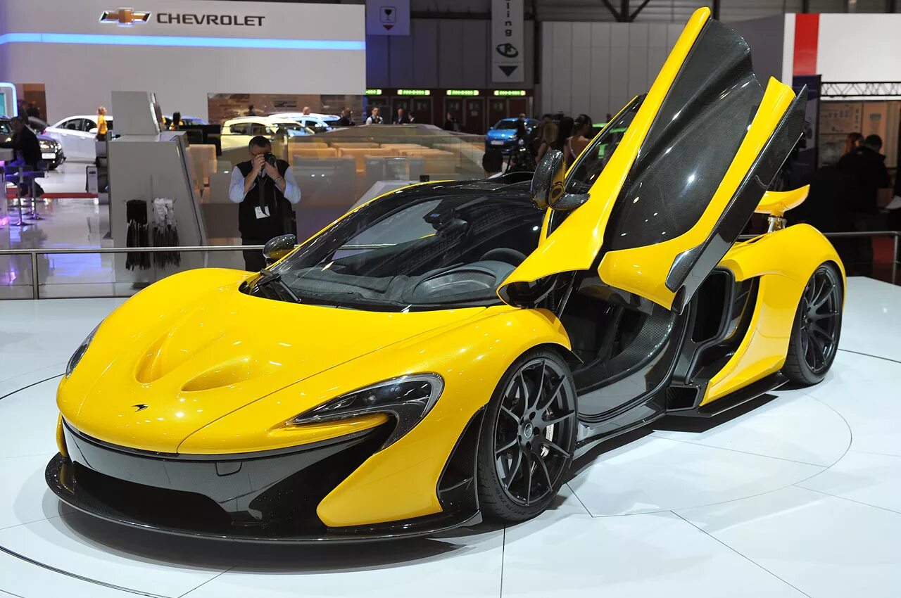 Машина за 1.5. Спорткар MCLAREN p1. Макларен р1 2013. MCLAREN p1 2013. MCLAREN p1 1.