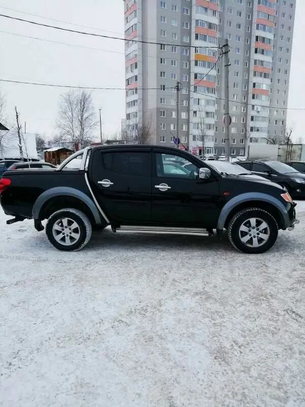 Авито мицубиси л200 бу. Митсубиси л200 2008 года. Mitsubishi l200 2008 черный. Митсубиси л200 тонированный. Л-200 Мицубиси м969ур22.