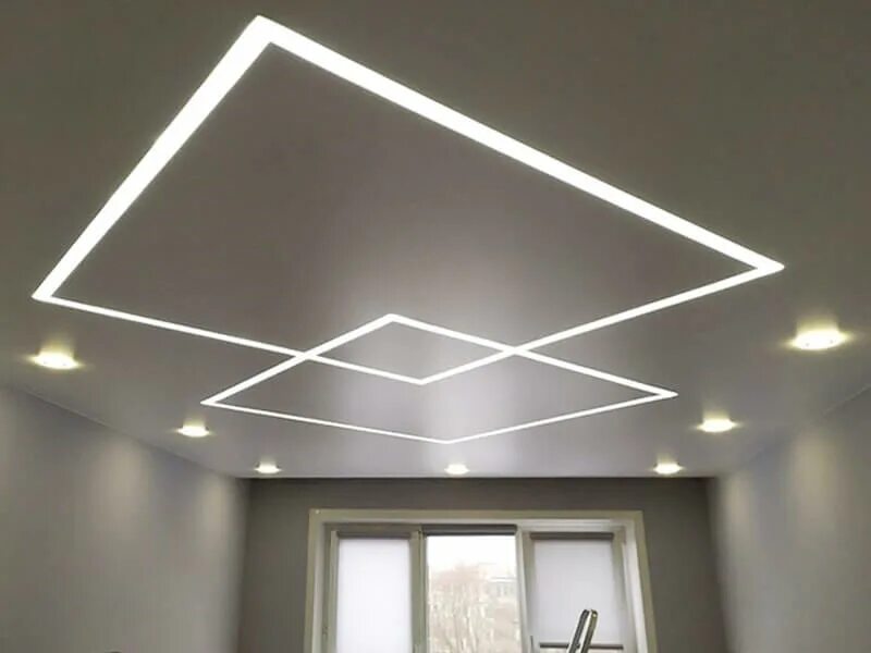 Натяжные потолки с геометрическими линиями. Черные световые линии в натяжном потолке. Потолок со световым линиями. Потолок светится квадратами. Алюминиевый профиль пф7320 «световые линии 50мм».