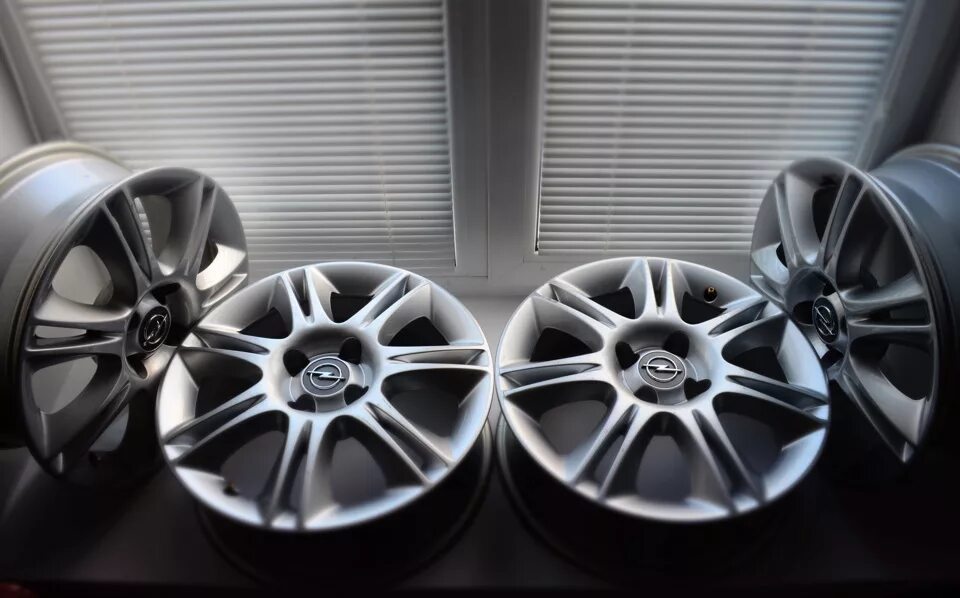 Диски опель астра h оригинал r16. Оригинальные литые диски опель. Диски опель корса r15. Диски опель 5 110. Звезда диски opel astra r17.