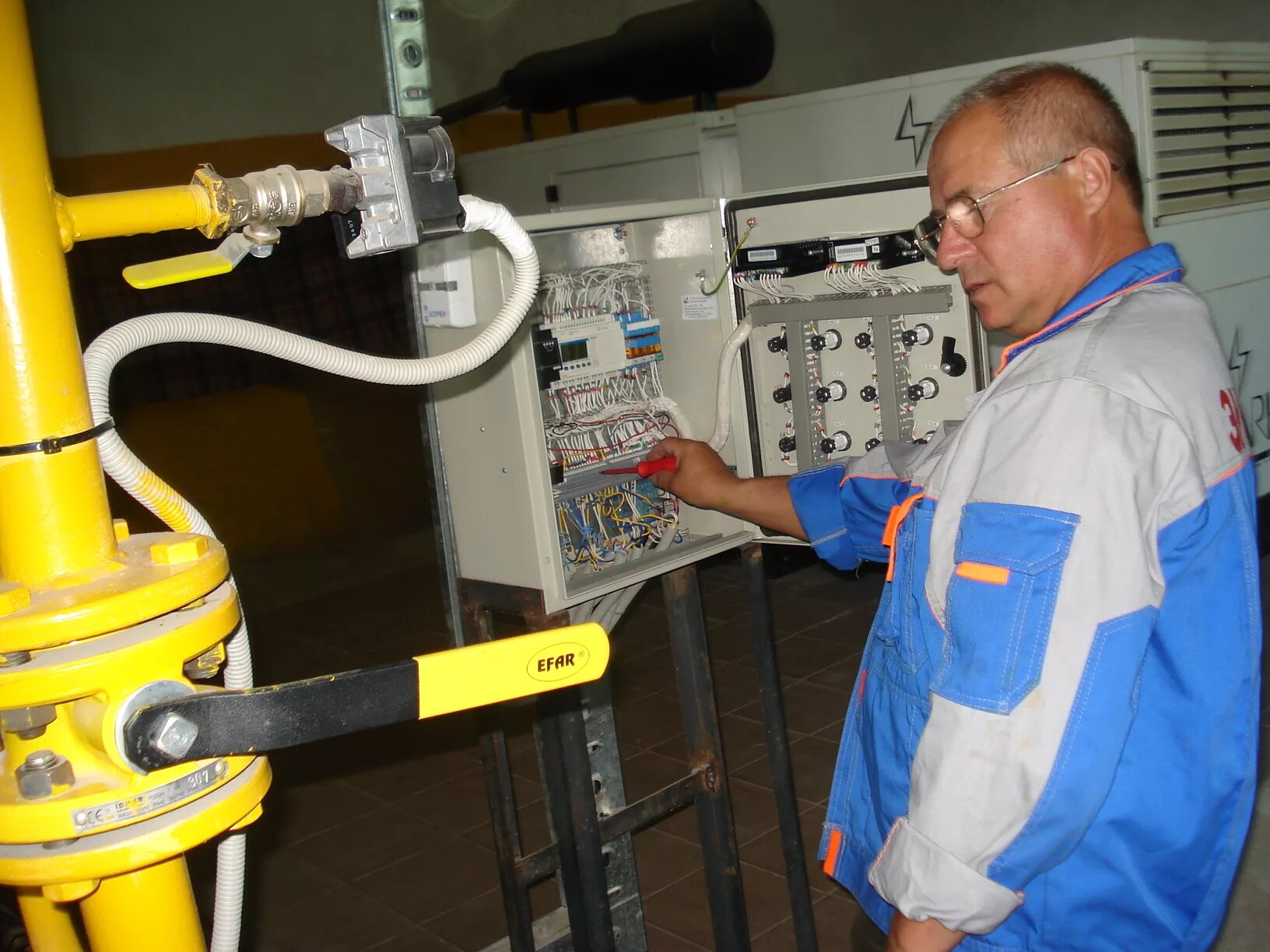 наладка оборудования под давлением. наладка оборудования под давлением. давление в оборудовании. наладка оборудования под давлением. эксплуатация сосудов работающих под давлением.