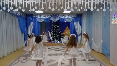 Танец под серебристые снежинки