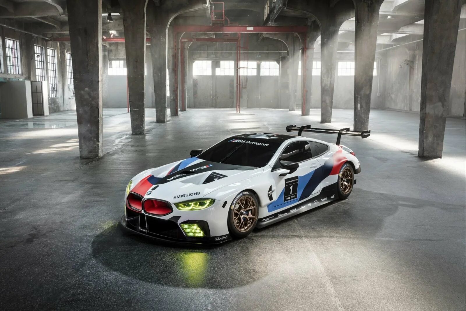М 8 сайт. BMW m8 GTE. BMW m8 GTE 2018. BMW m8 GTE 2020. BMW m8 GTE Motorsport.