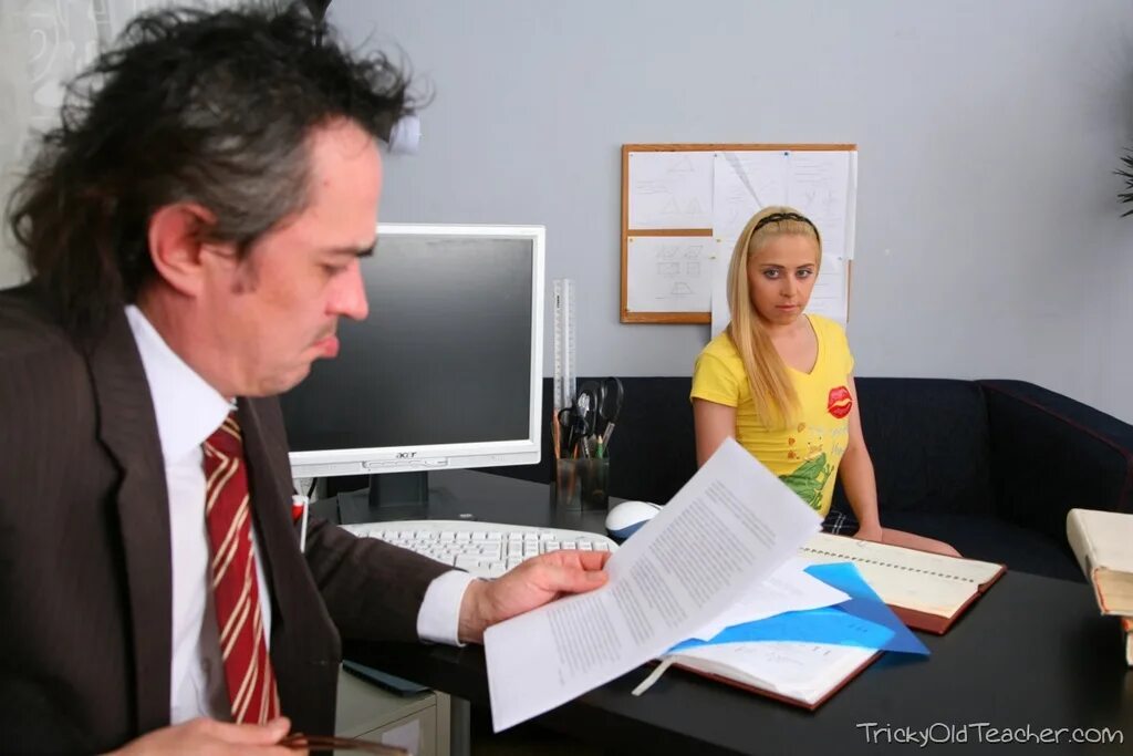 Trickyoldteacher кимберли нуттер. Her teacher wants her. Her teacher wants her. Tricky old teacher patty looks awesome without panties. Преподаватель и студентка.