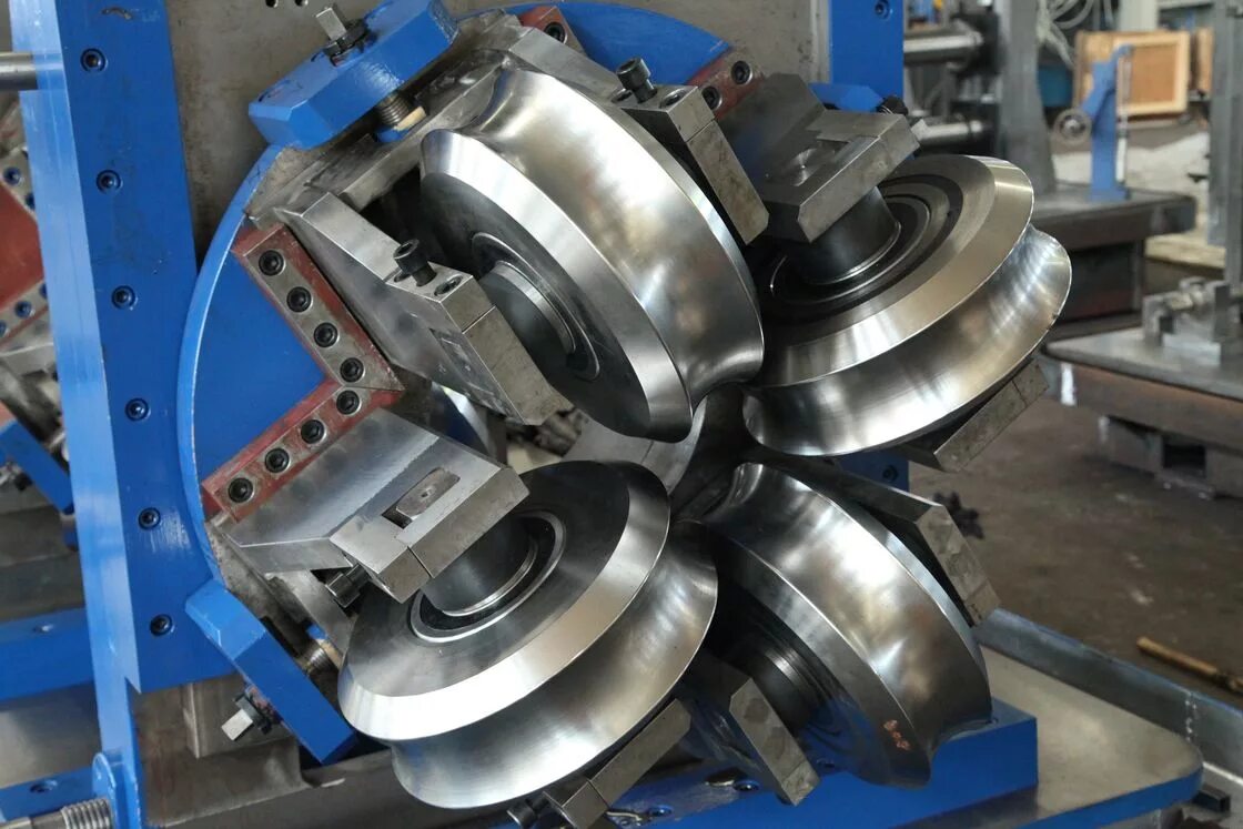 Roll forming. Производство гнутых профилей. Roll forming Machine. Мини прокатный стан.