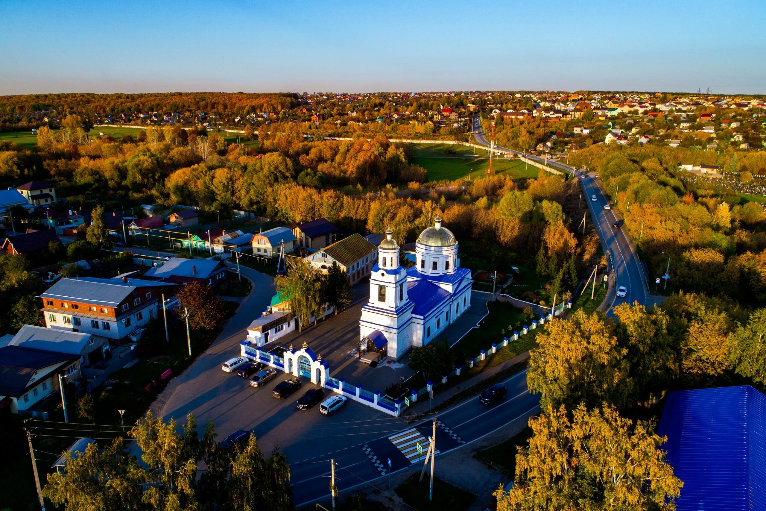 Поселок царицына. Церковь в царицыно казань. поселок царицыно казань. казанская митрополия храм в царицыно. церковь казанской божией матери в казани царицыно.