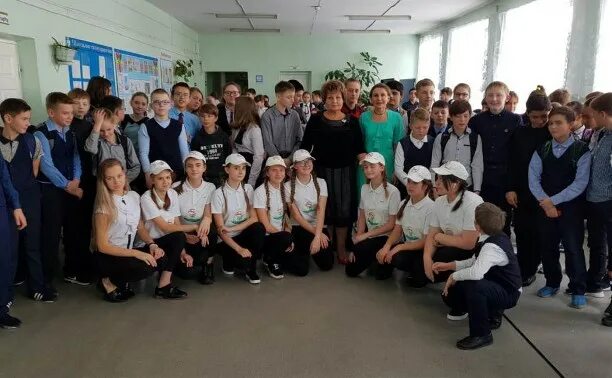 Как выглядит школа номер 13 Shkola № 82, school, Tolyatti, 16th Quarter, Tsvetnoy Boulevard, 13 Yandex Map