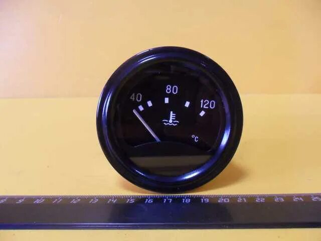 870). 38. 05. 05. Указатель давления масла к-700.