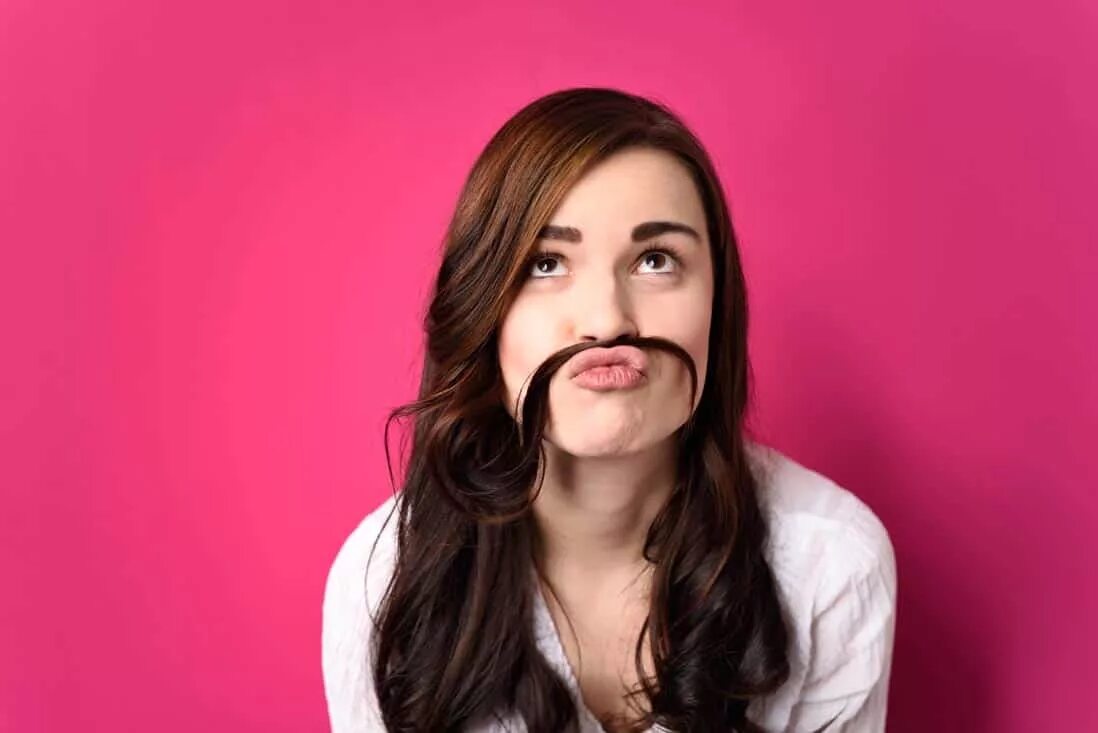 Усатая девушка. Девушка с усами. К чему снятся усы у девушки. К чему снятся усы у девушки. Девушка с усами.