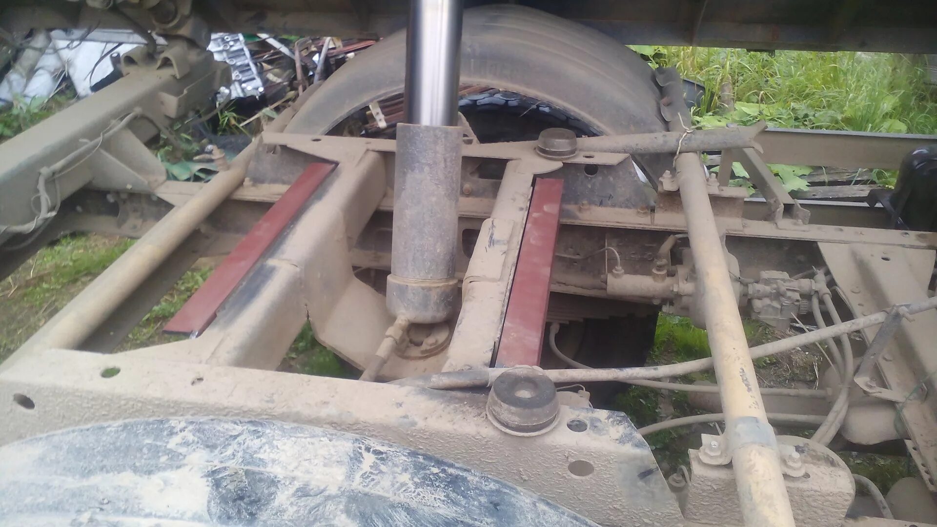 Газель самосвал самоделка. Подрамник кузова газ 3302. Подрамник самосвал. 1. Надрамник маз 5551.