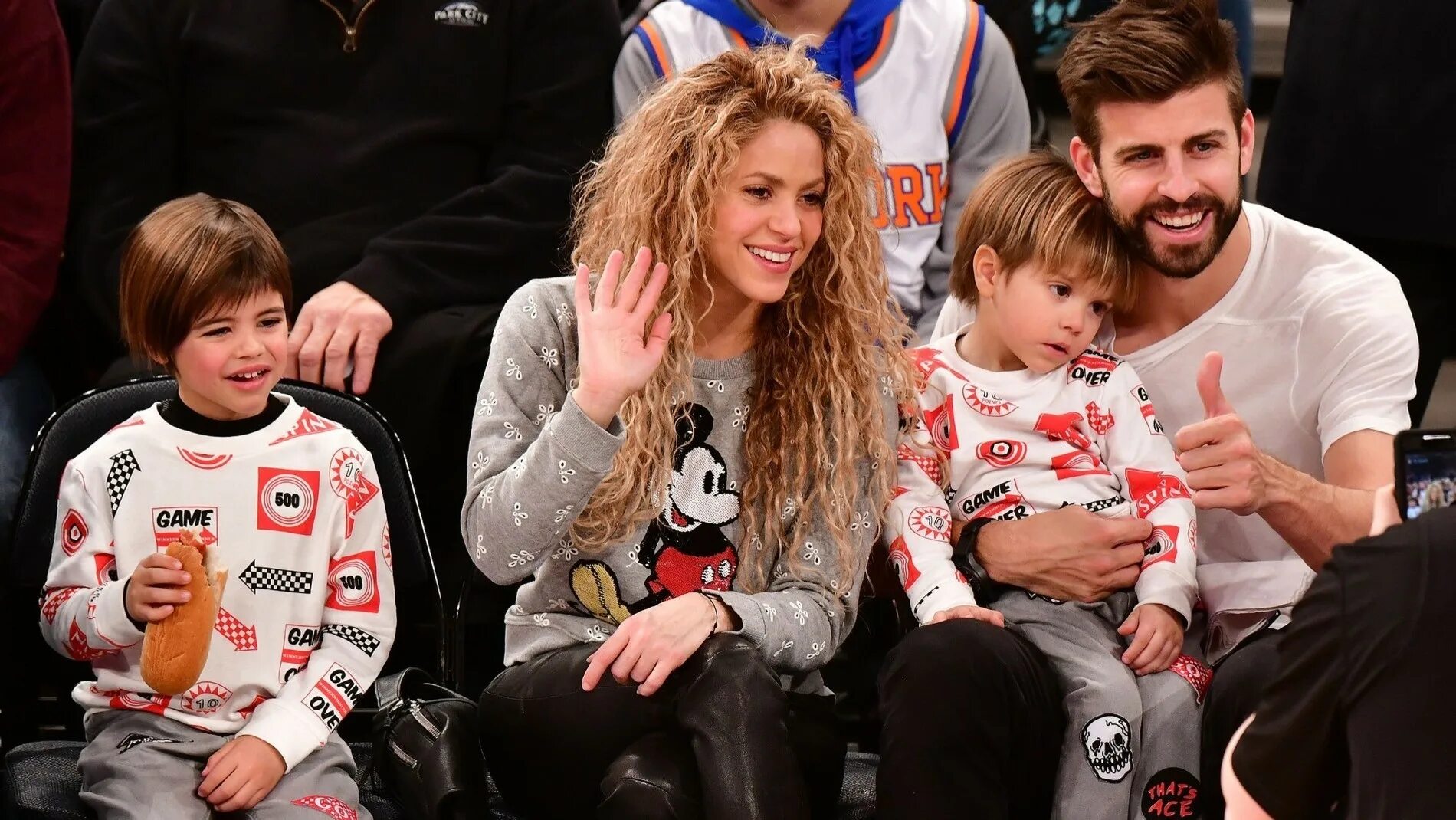 Shakira name was chosen by her father. Gerard pique girlfriend. Shakira name was chosen by her father. Афиша с шакирой. Shakira name was chosen by her father.