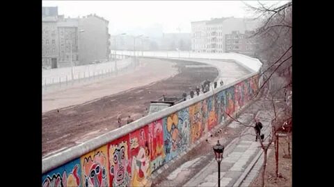 Когда построили стену