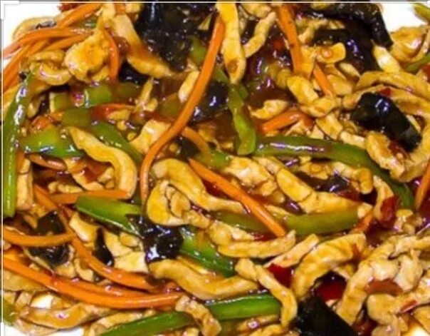 Салат веревочка по-китайски. Мясо веревочкой. Мясо веревочкой по китайски рецепт с фото. Китайский рецепт веревочек. Китайское блюдо мясо веревочкой.