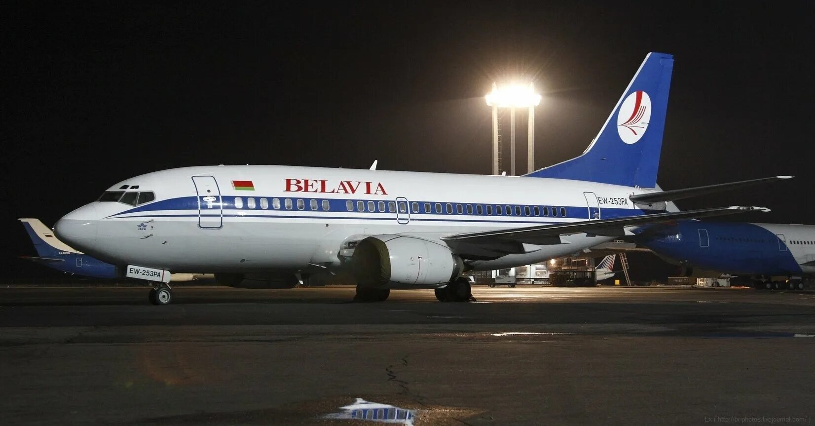 Belavia airlines. Боинг 737 524. А320 Белавиа. Авиакомпания Белавиа самолеты. Аэропорт Минск Белавиа.