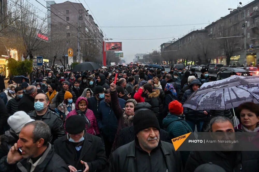 Армения предана россией. Митинг шествие в Ереване. Предатели Армении. Тележурналист Армении оппозиционер.. Грустный митинг армянской оппозиции.