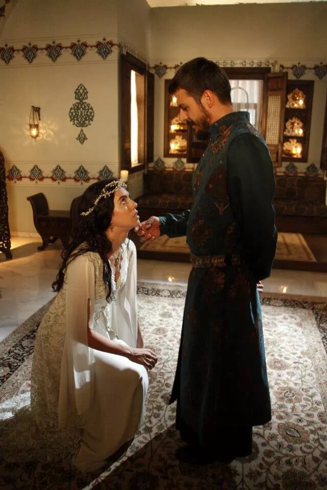 малхун хатун беременна. малхун рабия хатун. великолепный век дефне султан и баязид. малхун рабия хатун. рабия хатун.