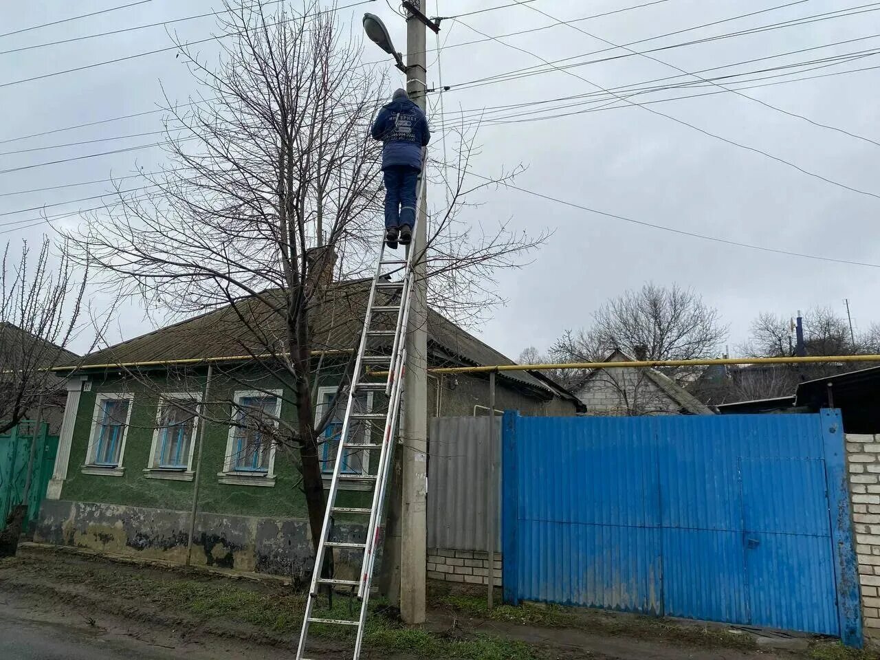 Отправить сообщение. Улица демехина луганск. Луганск телеграм. Легкоатлетический кросс. Луганск телеграм.