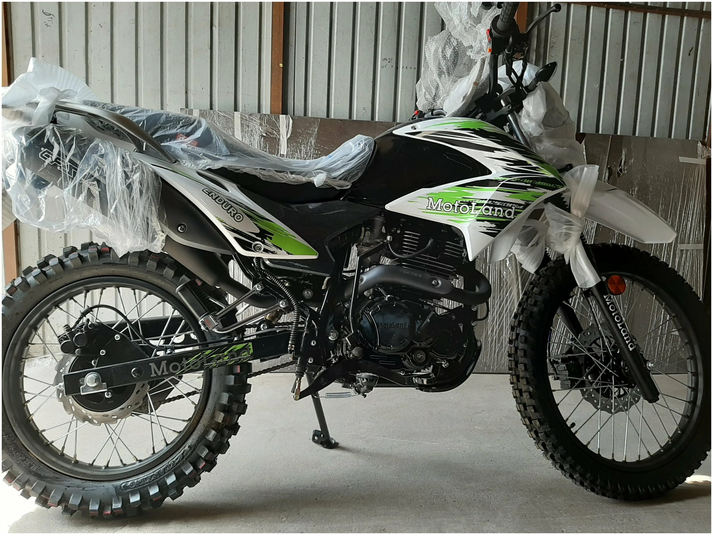 Мотор 250 кубов эндуро. Motoland кросс enduro lt 250. мотоцикл motoland enduro lt 250. motoland 250 enduro. мотолэнд лт 250 эндуро.