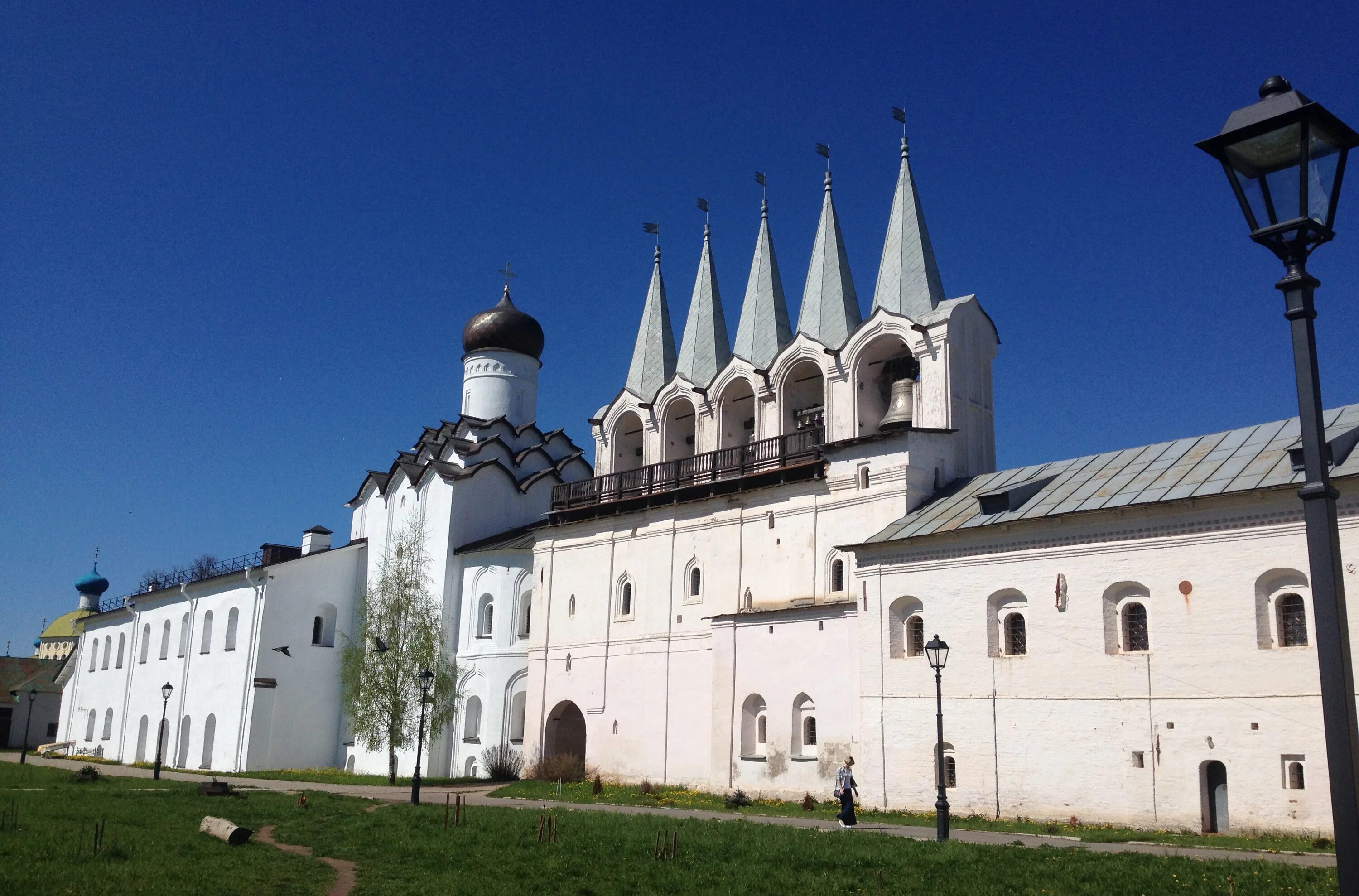успенский мужской монастырь тихвин. тихвинский богородичный успенский монастырь осень. тихвинский богородичный успенский монастырь. тихвинский монастырь тихвин икона. тихвинский монастырь летом.
